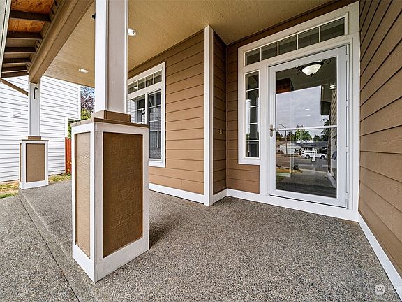 2nd image of 10623 230th Avenue Ct E