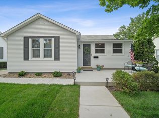 306 E Stewart St, Bloomington, IL