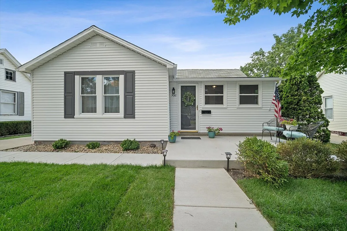 306 E Stewart St photo 1