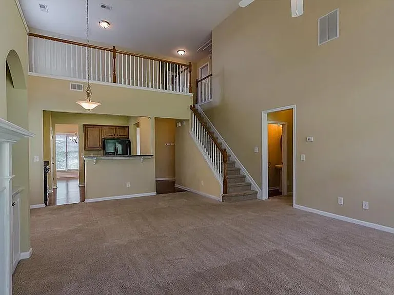 3775 Silver Springs Rd — Photo 5