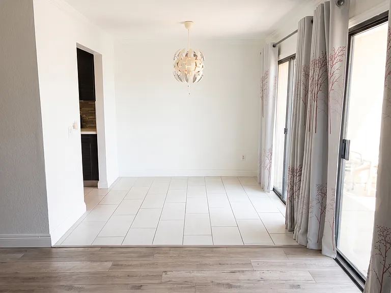 424 Oak St #140 — Photo 4