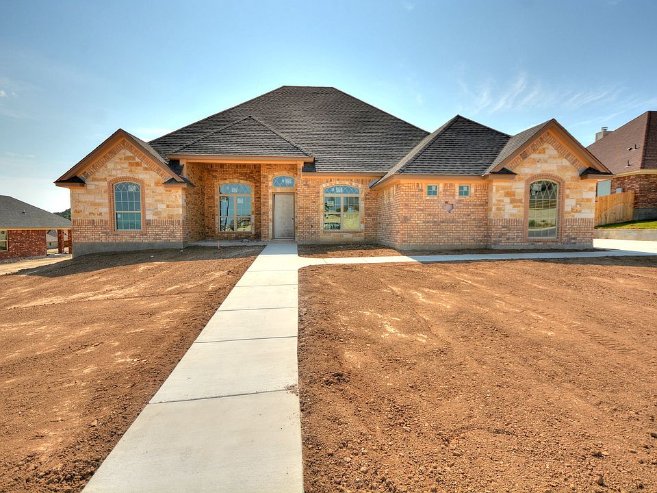 1st image of 2530 Faux Pines Dr