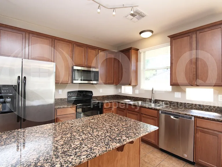 10031 E Impala Ave — Photo 3