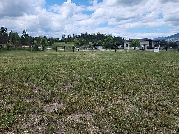 2nd image of LOT 0 Pinebrook Dr