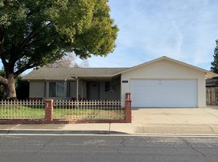2955 Stanford Ave, Clovis, CA 93611