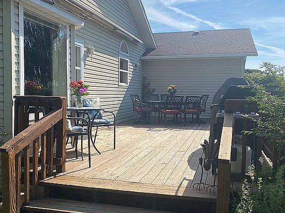3rd image of 2518 Almo Ave