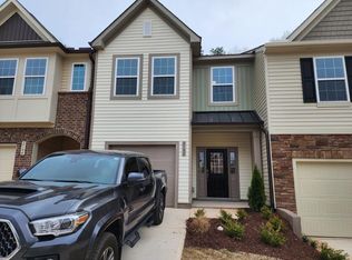 2102 Solana Woods Dr, Durham, NC 27703