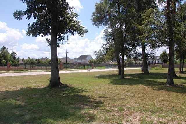 1st image of 2225 Savannah Trce