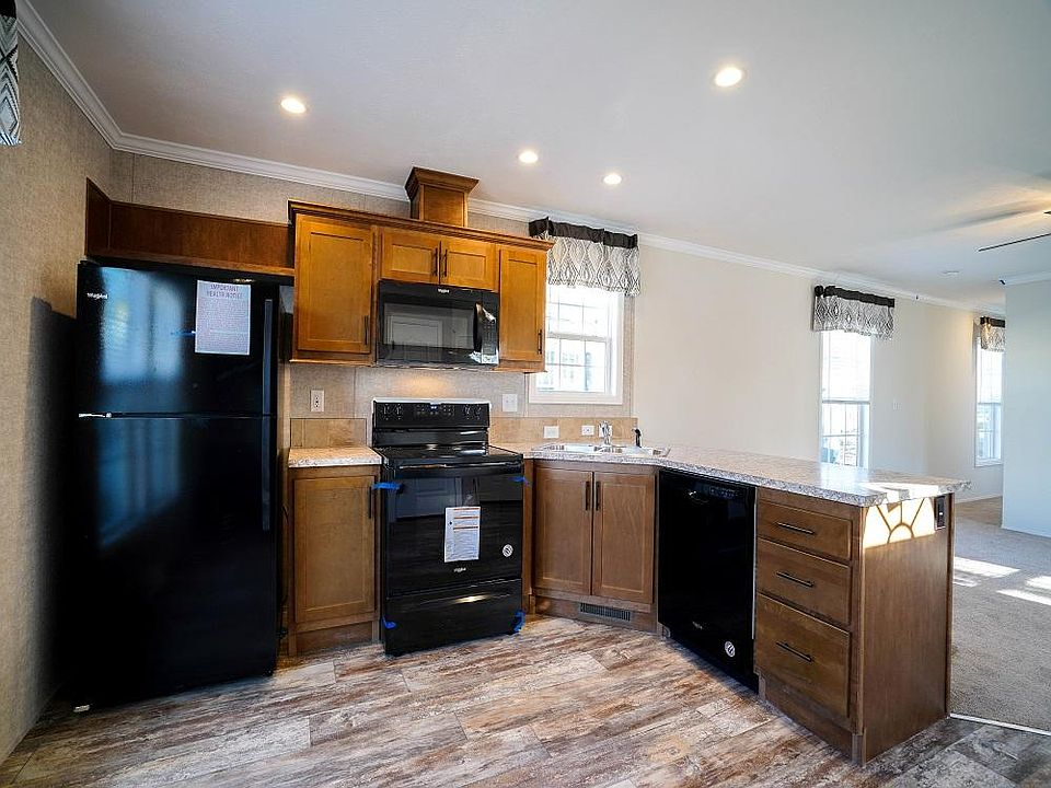 1st image of 10 Otter Pl
