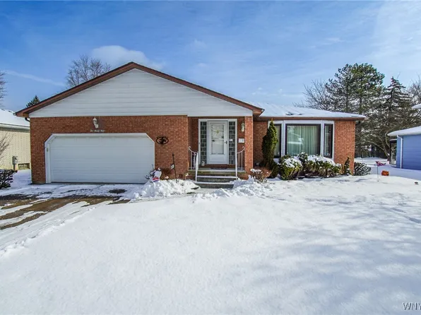 239 Parkhaven Dr, Amherst, NY 14228