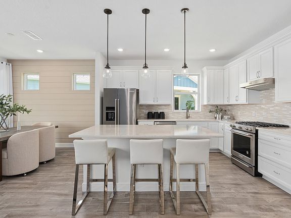 Bright kitchen, endless culinary possibilities