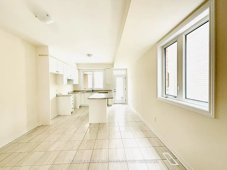 925 Crowsnest Holw — Photo 11