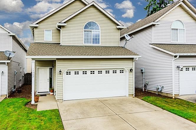 1st image of 13902 NE 62nd Cir