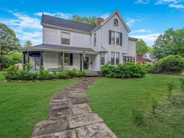 5 Rio Vista St, West Newton, PA 15089