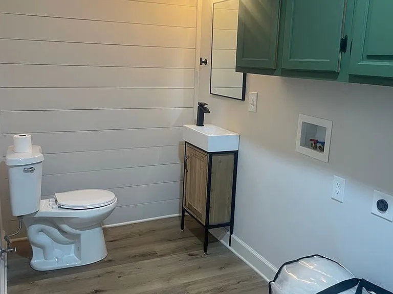 1900 Ridgecrest Dr #201 — Photo 10