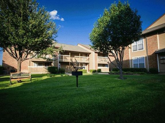5th image of 6216 Hulen Bend Cir APT 614