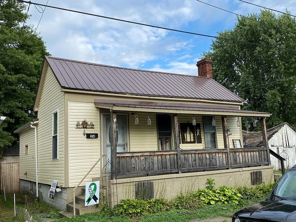 214 Parriott Ave photo 1