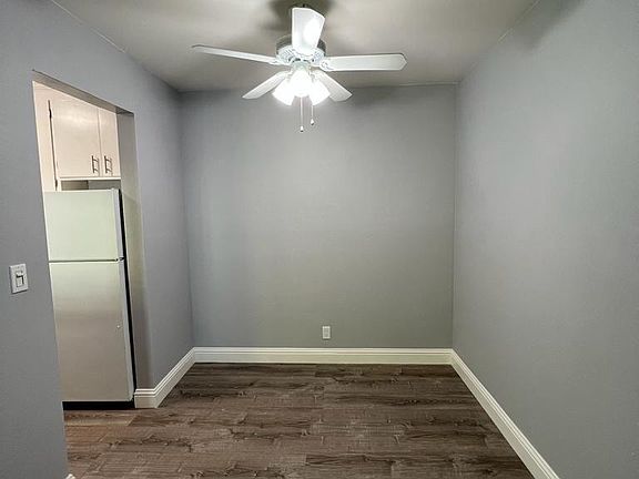 5th image of 303 Ulmer Ct APT 2