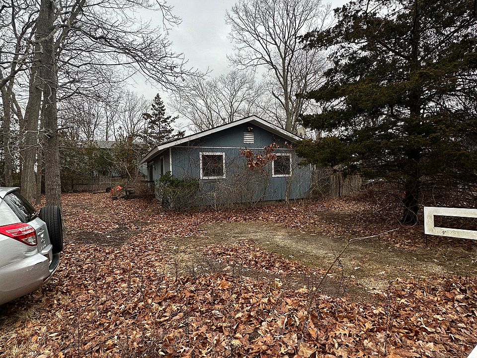 2nd image of 2 Oak Rd