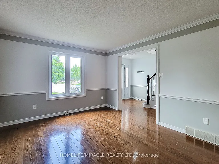 4559 Street Volodymyr Cres — Photo 13