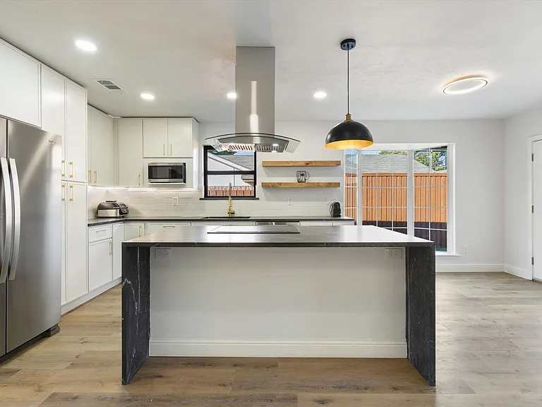 3404 Newkirk Dr — Photo 16