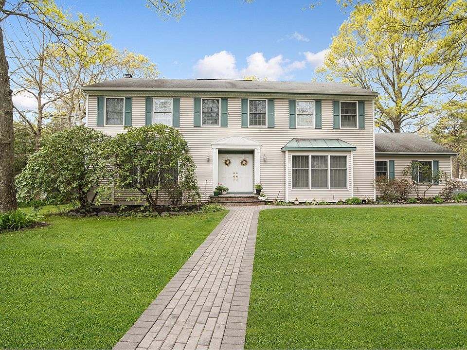 1st image of 20 Stacy Dr