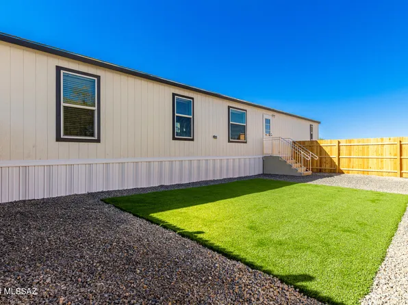 10750 W Anthony Dr, Tucson, AZ 85743