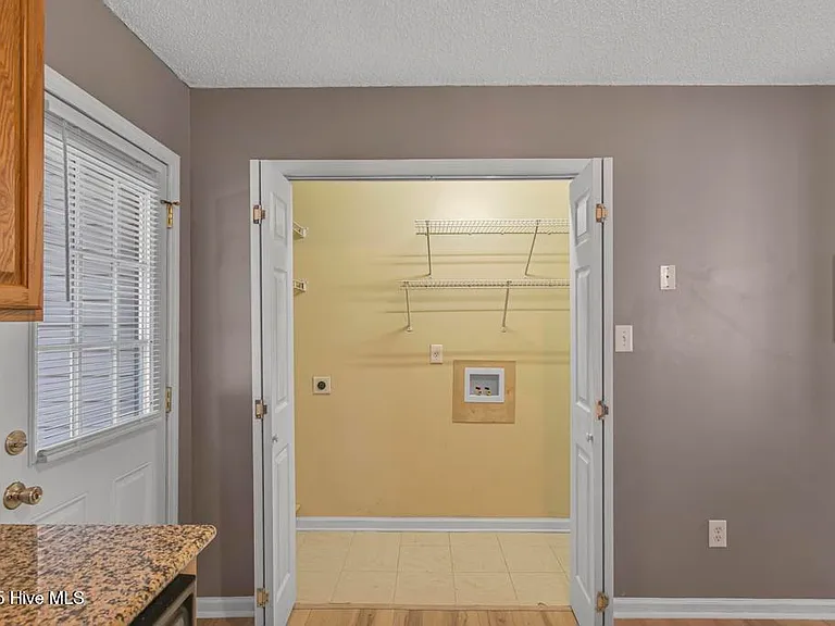 1081 W Pueblo Dr — Photo 10