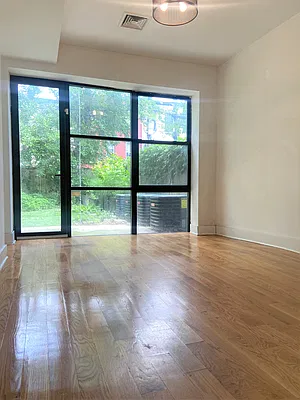 Rented by Gavco Realty Group Inc | media 4