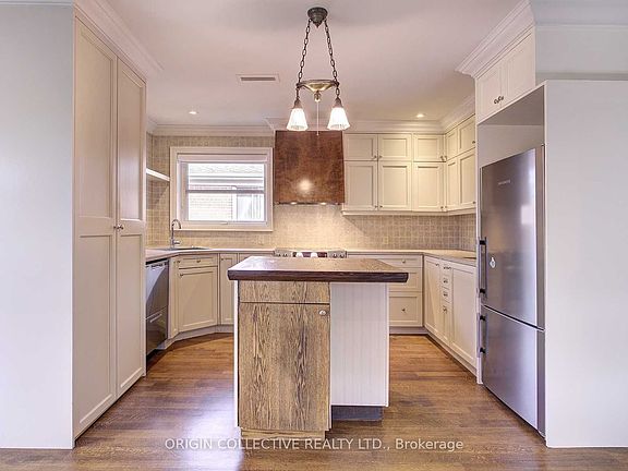 4th image of 97 Runnymede Rd #2
