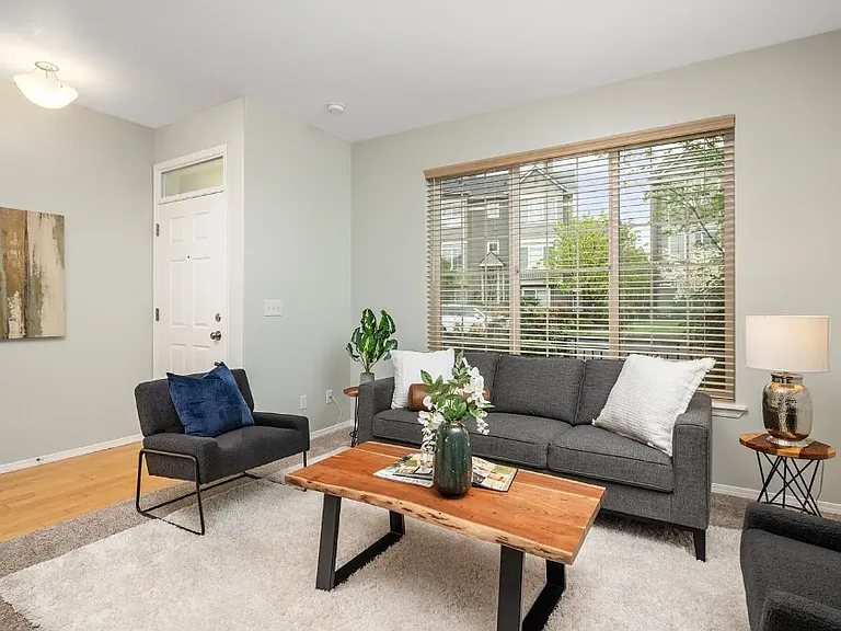 2283 NW Oak Knoll Pl — Photo 4