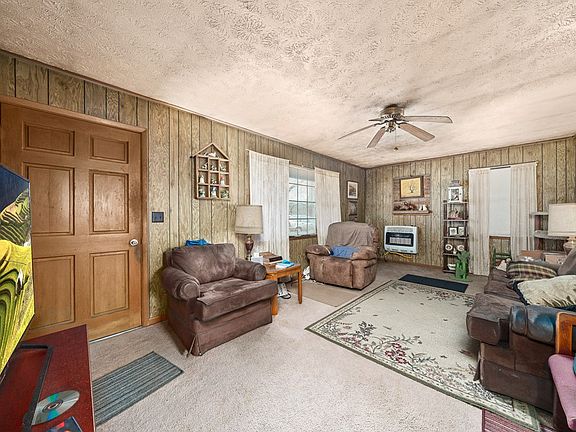 2nd image of 3405 Highland Ln