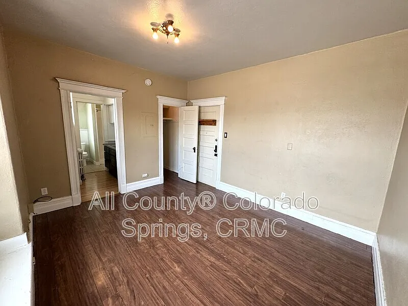 Studio, 1.0 bath, 500 sqft, $895 — Photo 3