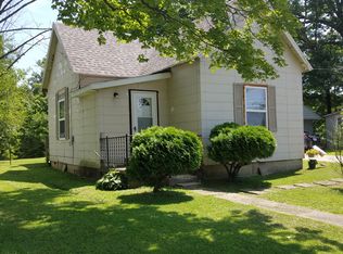 469 S Main St, Upland, IN 46989
