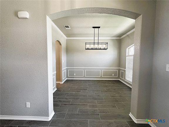 3rd image of 8401 Kasen Ave