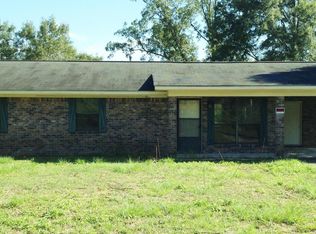 588 Antioch Dr, Laurel, MS 39443