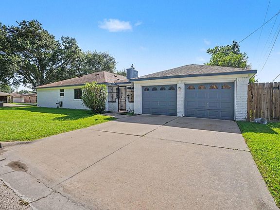 4th image of 8319 Crestwood Dr