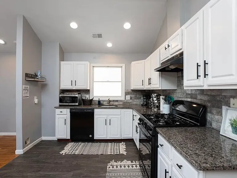 119 Armstrong Ave #2 — Photo 2