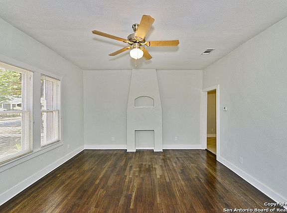 4th image of 751 Avant Ave