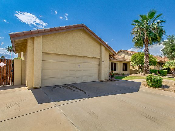 4th image of 3726 N Wintergreen Way