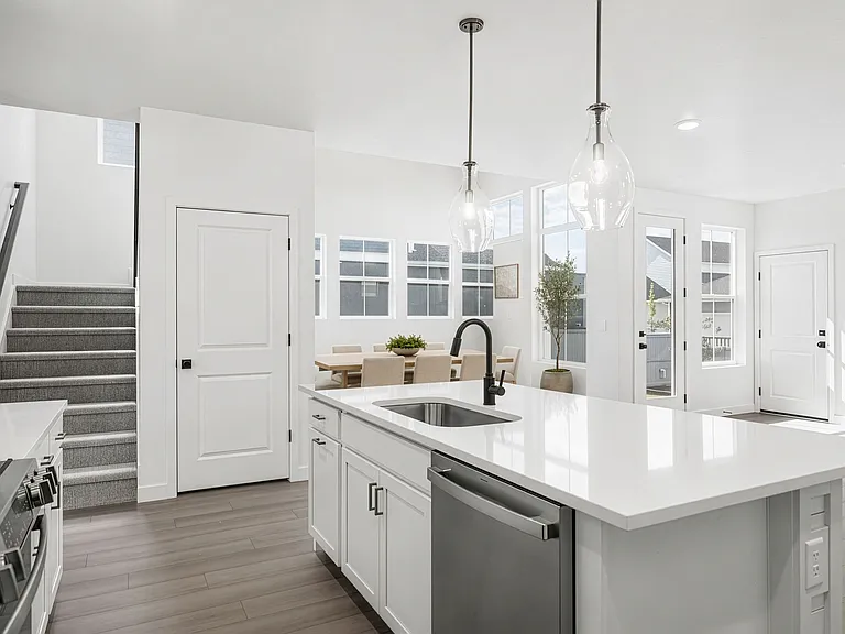 882 W Caroline Dr — Photo 10