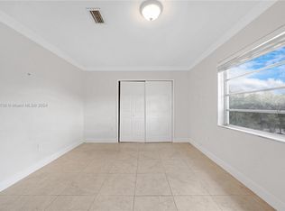 9312 SW 40th Ter, Miami, FL 33165