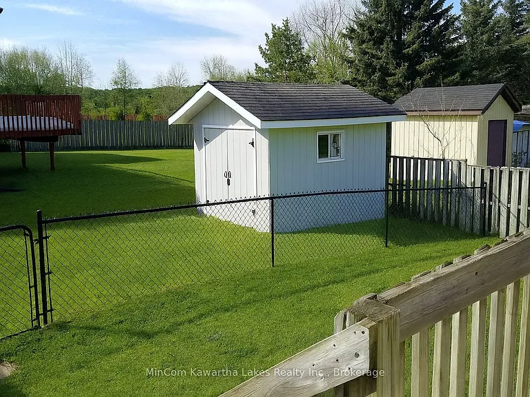 1134 Huntington Cir — Photo 20