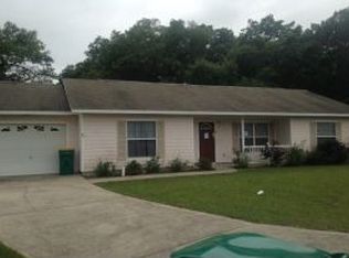 825 Stately Oaks Dr, Inverness, FL 34453