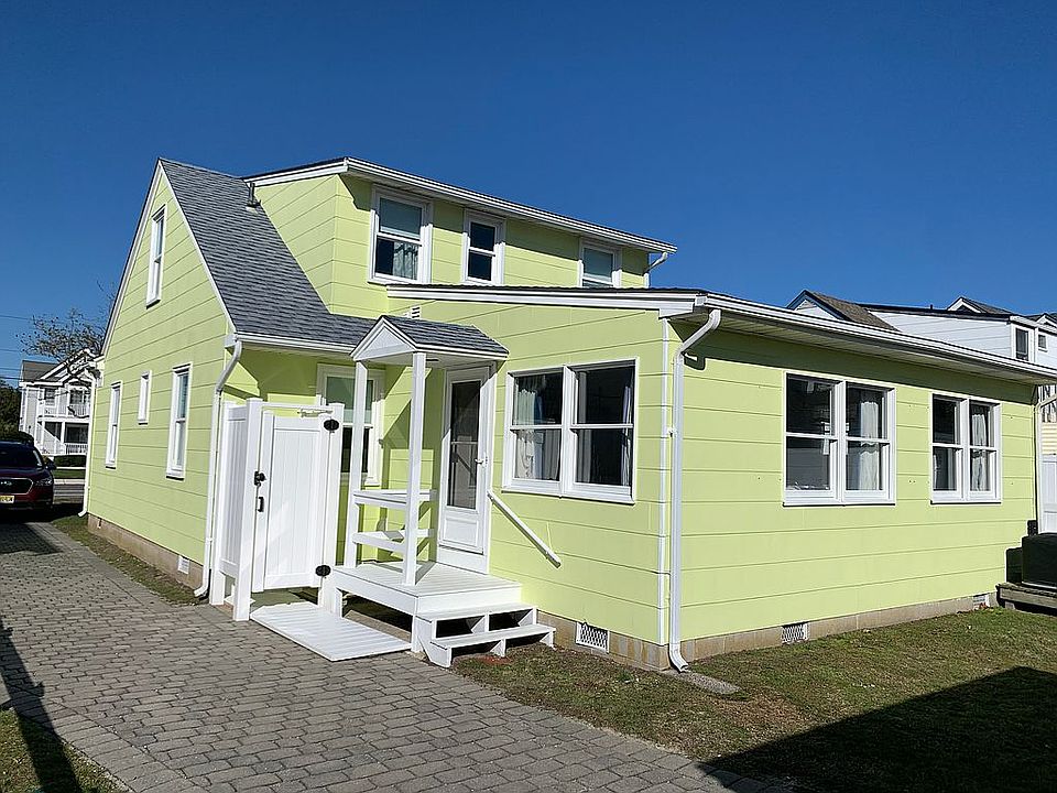 2nd image of 10212 2nd Ave