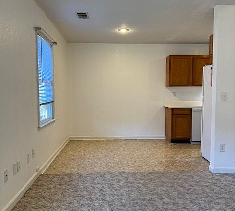 3rd image of 111C Primrose Dr