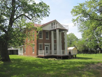 220 N Pacific St, Tipton, MO, 65081
