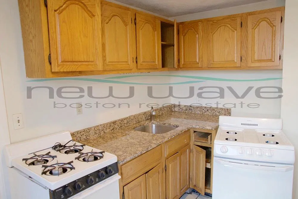 2 bed, 750 sqft, $2,900 — Photo 2