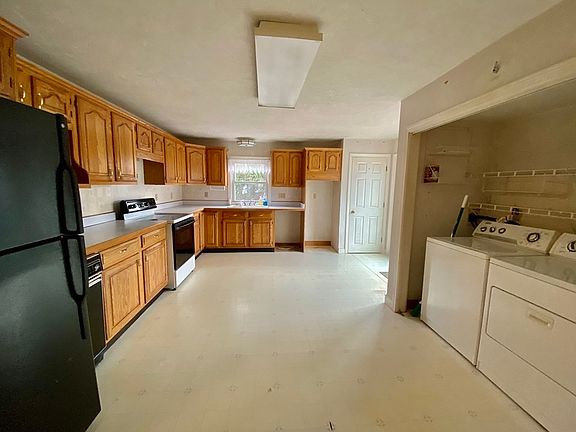 3rd image of 113 Franklin Ave #2