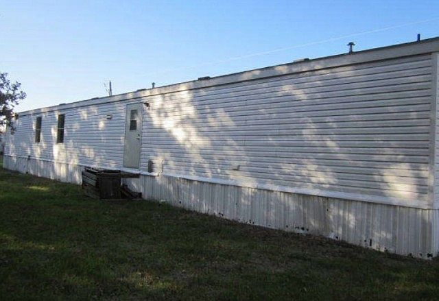 2nd image of 1541 County Road 3623